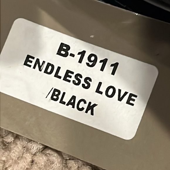 Multicolor Crossbody Bag - Picture 12 of 12